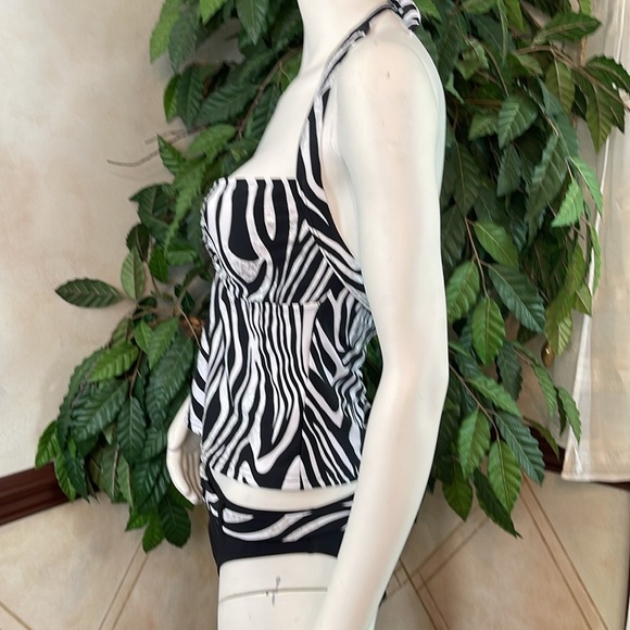 ISAAC MIZRAHI ZEBRA PRINT TANKINI - Picture 3 of 9
